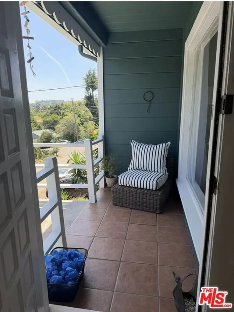 8041 Greenly Drive Oakland CA 94605