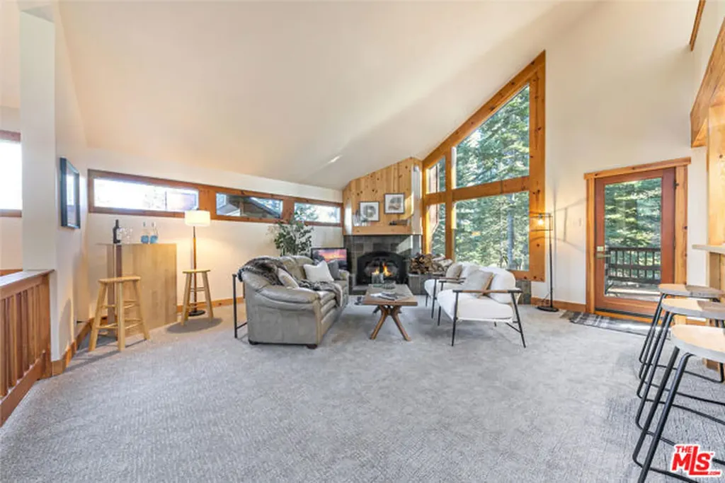 11504 Skislope Way Truckee CA 96161