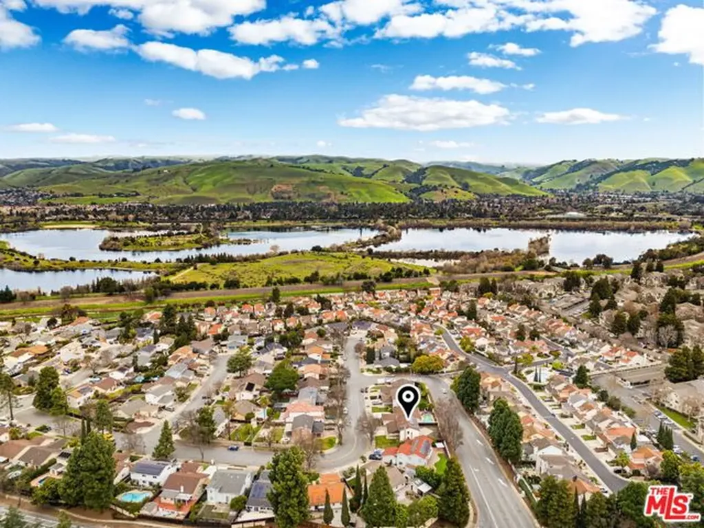 36957 Reynolds Drive Fremont CA 94536