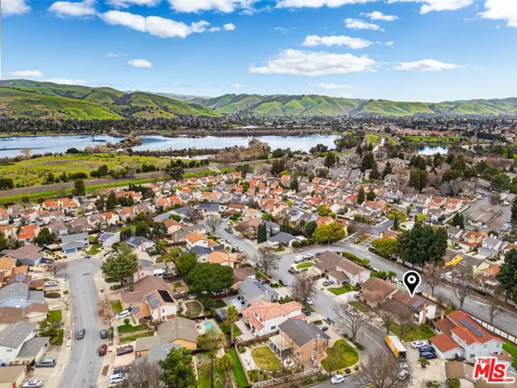 36957 Reynolds Drive Fremont CA 94536