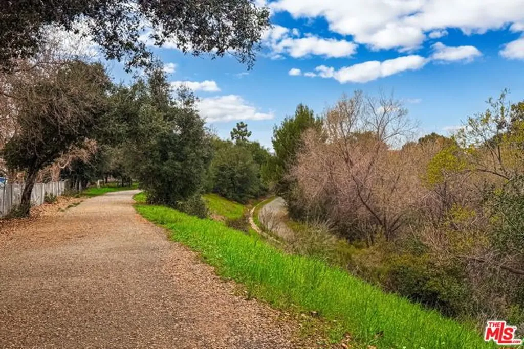 36957 Reynolds Drive Fremont CA 94536