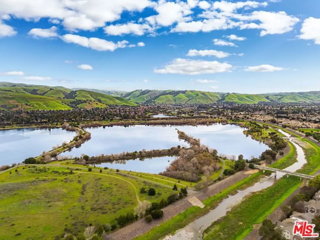 36957 Reynolds Drive Fremont CA 94536