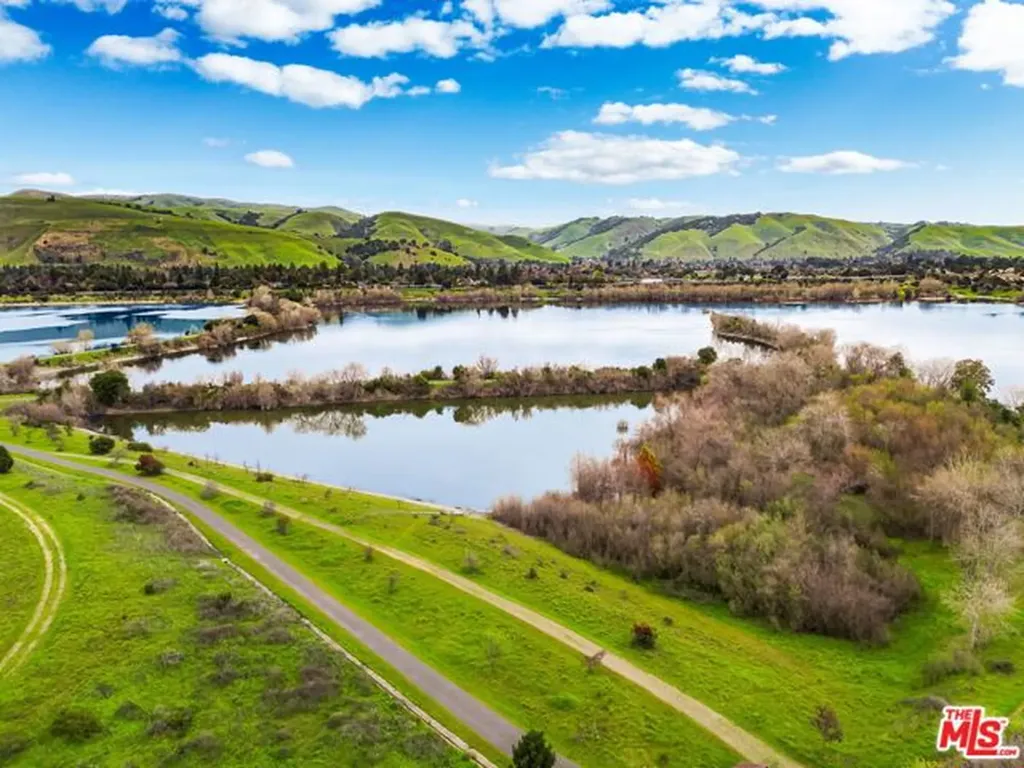 36957 Reynolds Drive Fremont CA 94536