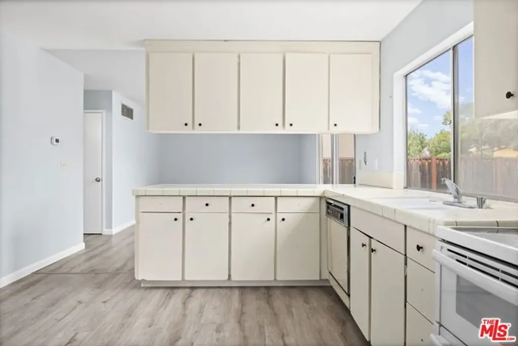 36957 Reynolds Drive Fremont CA 94536