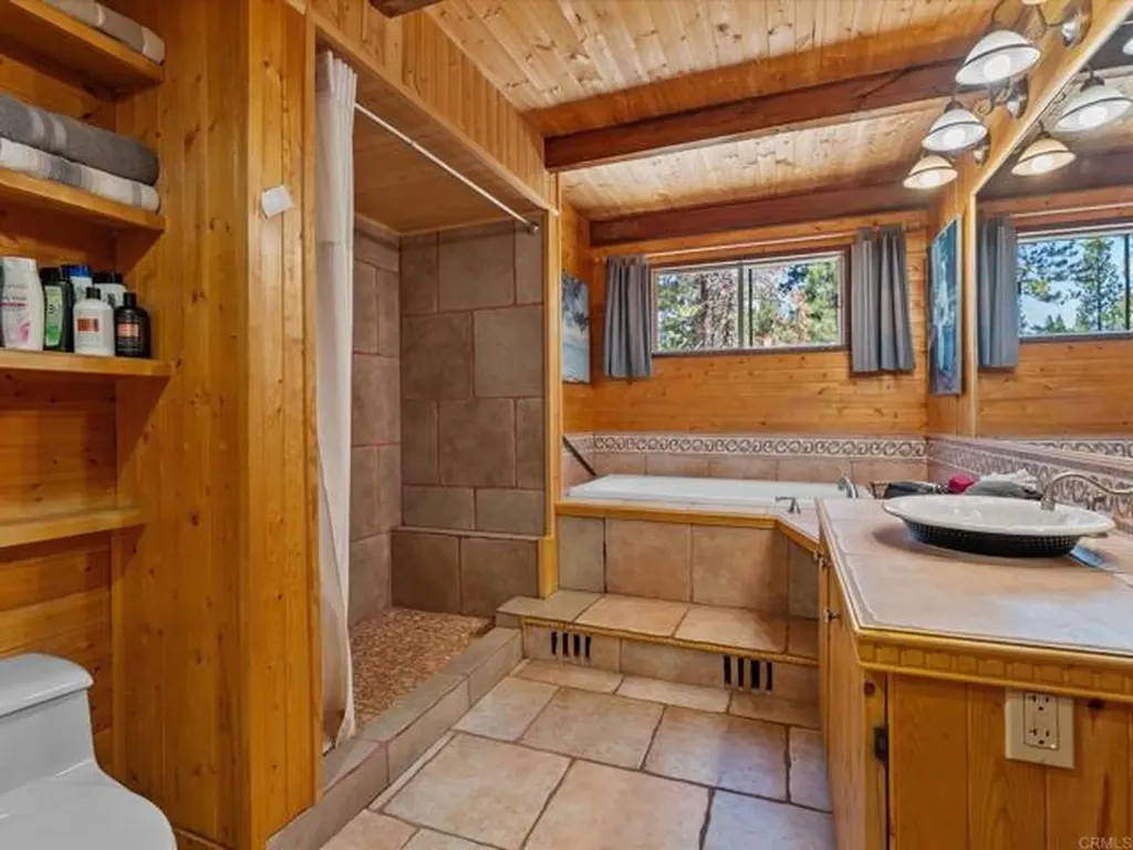 1082 Mountain Canary Drive South Lake Tahoe CA 96150