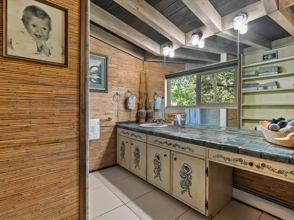 1082 Mountain Canary Drive South Lake Tahoe CA 96150
