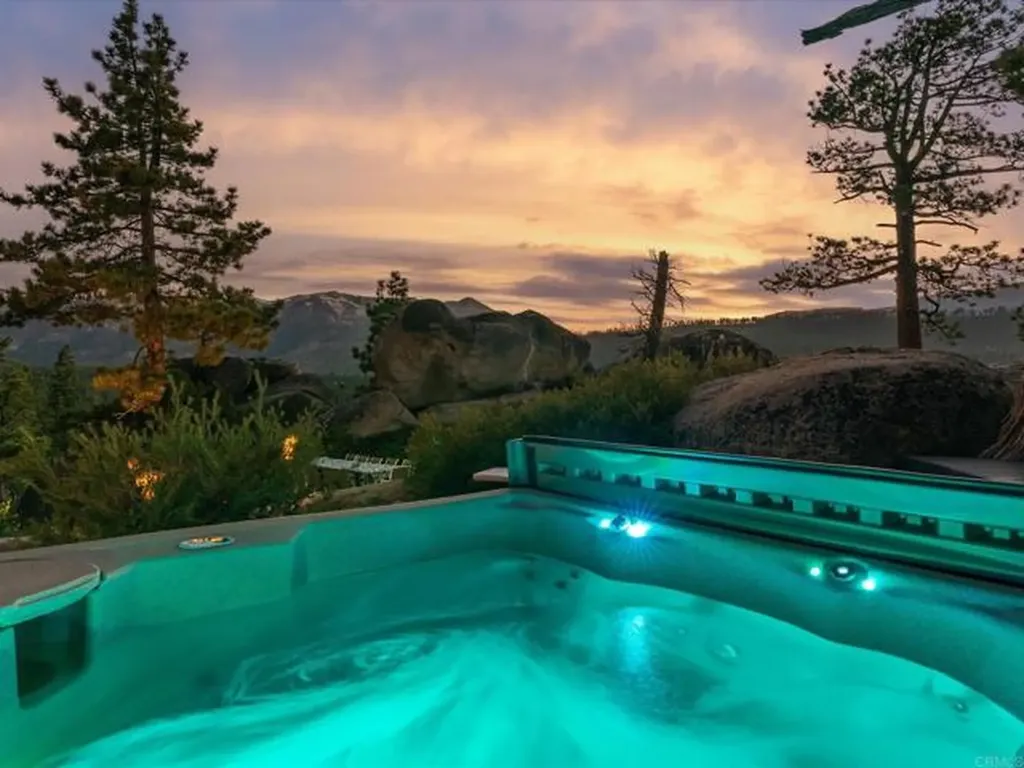 1082 Mountain Canary Drive South Lake Tahoe CA 96150