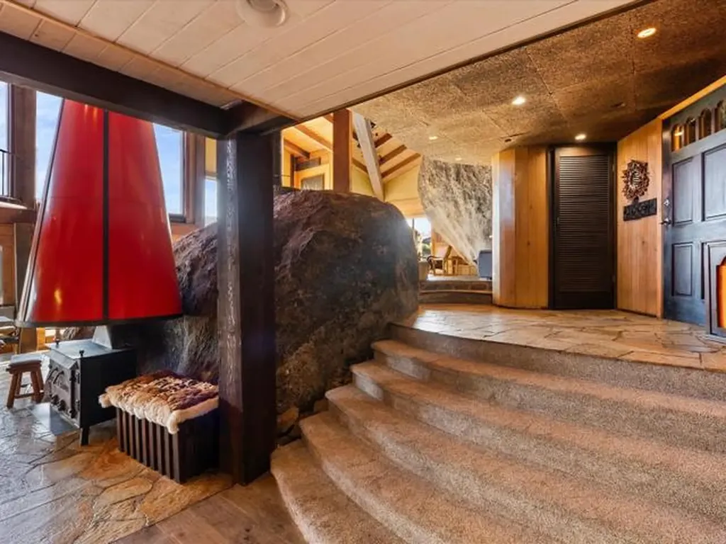 1082 Mountain Canary Drive South Lake Tahoe CA 96150