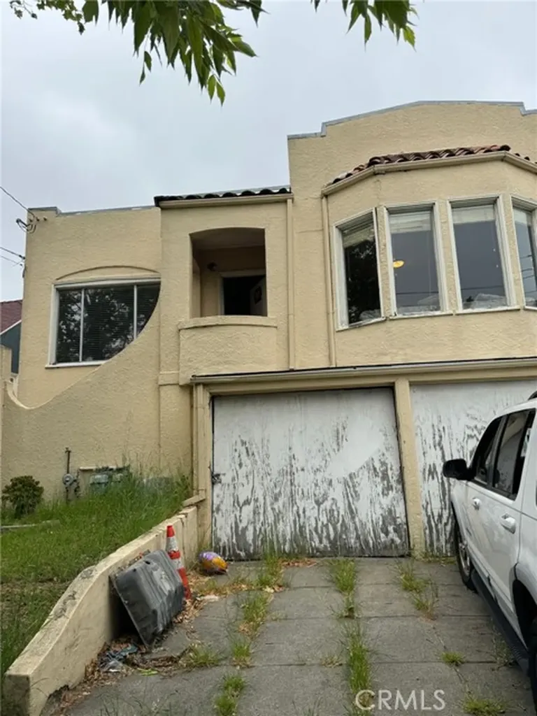 2123 High Oakland CA 94601