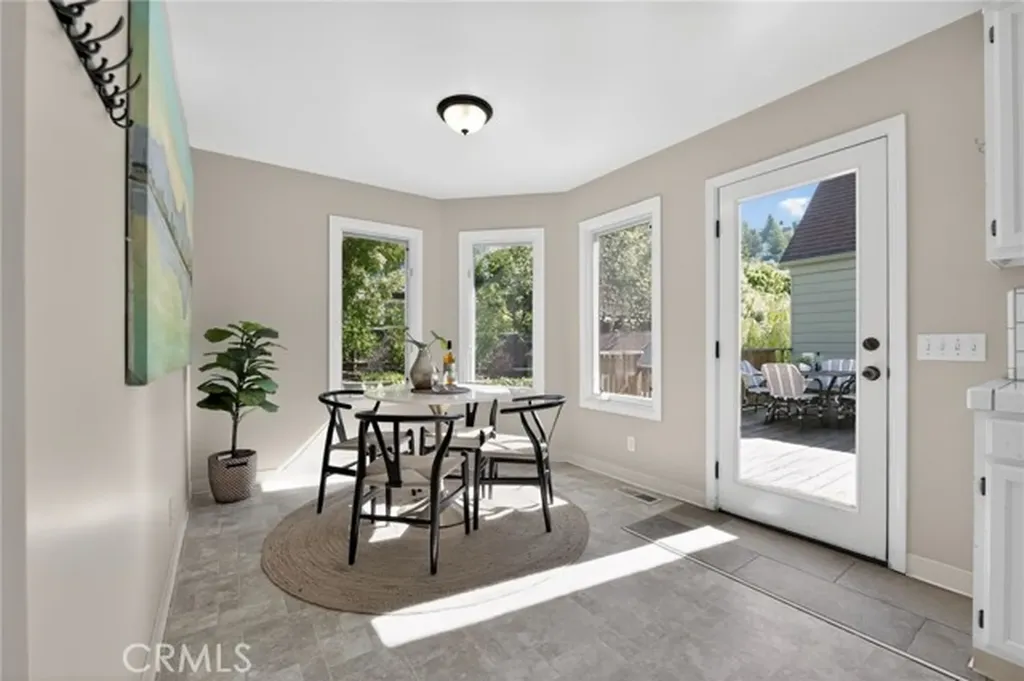 938 Leo Oakland CA 94611