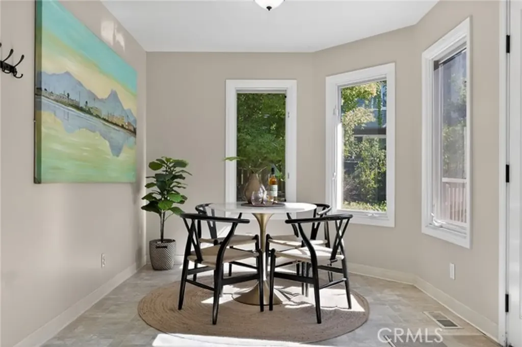 938 Leo Oakland CA 94611