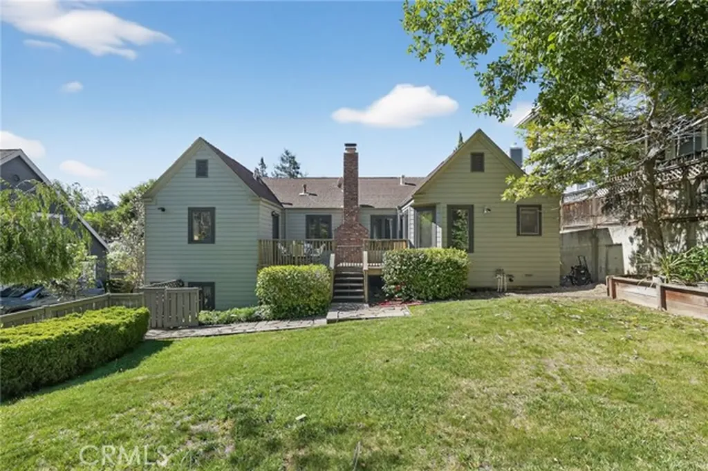 938 Leo Oakland CA 94611