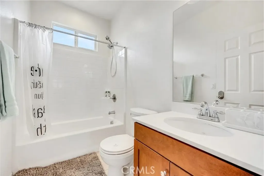 10995 Coalinga Avenue Montclair CA 91763