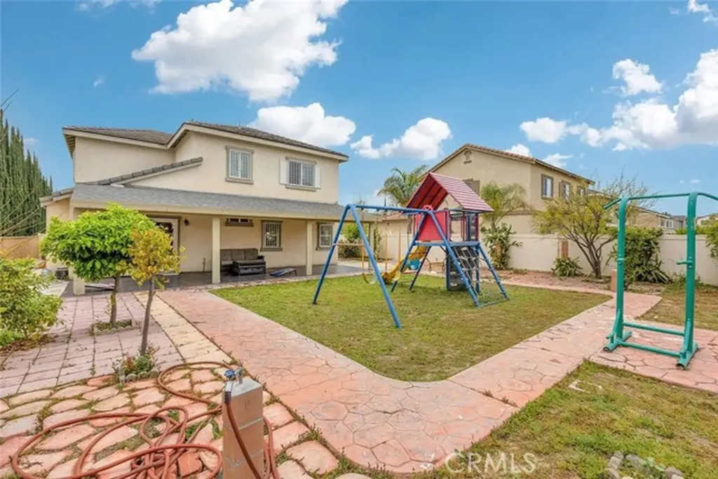 10995 Coalinga Avenue Montclair CA 91763