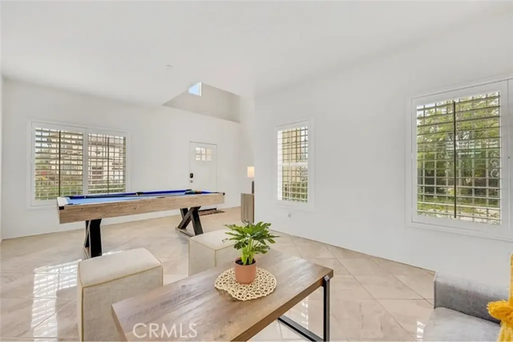 10995 Coalinga Avenue Montclair CA 91763