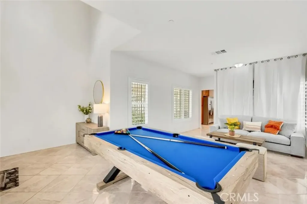 10995 Coalinga Avenue Montclair CA 91763