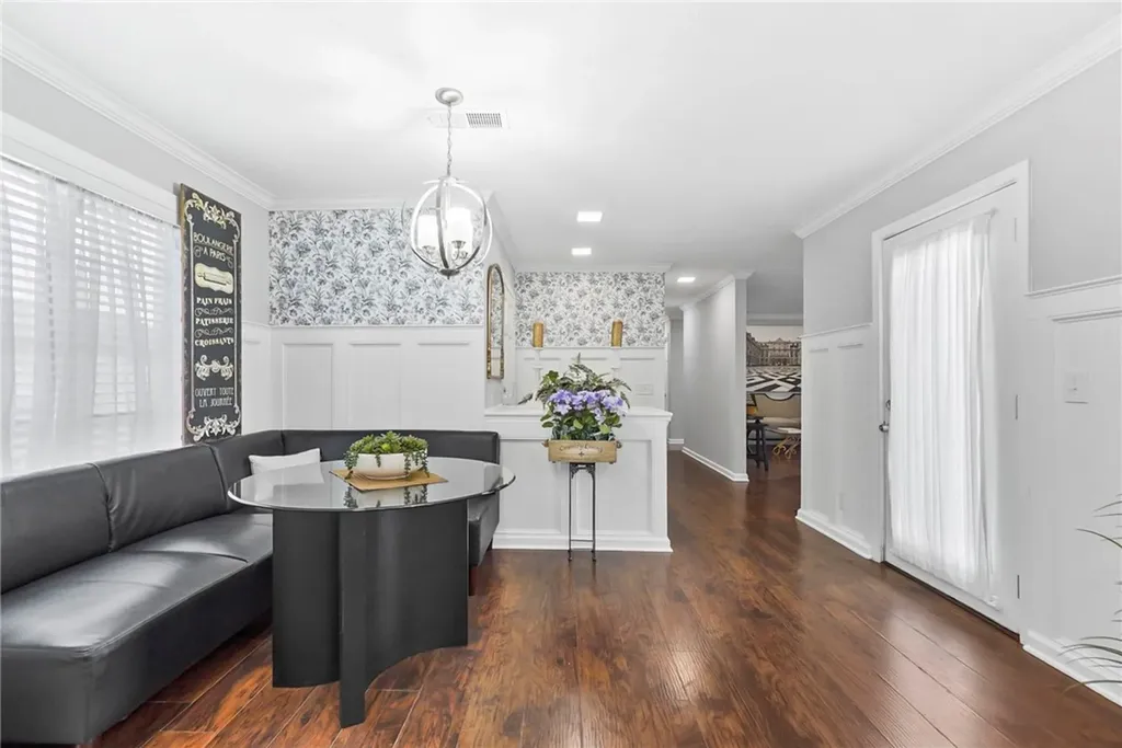 10978 Buckingham Way Montclair CA 91763
