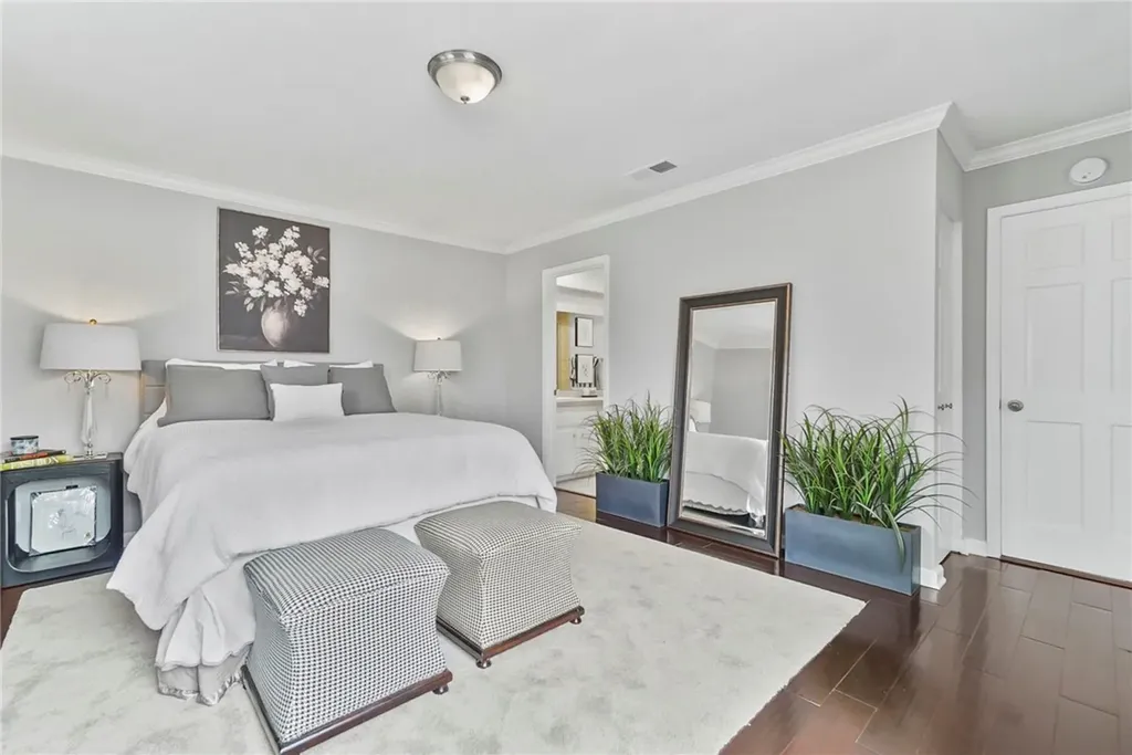10978 Buckingham Way Montclair CA 91763