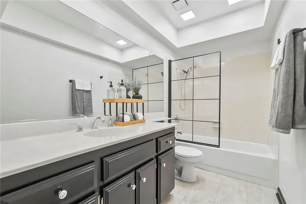 10978 Buckingham Way Montclair CA 91763