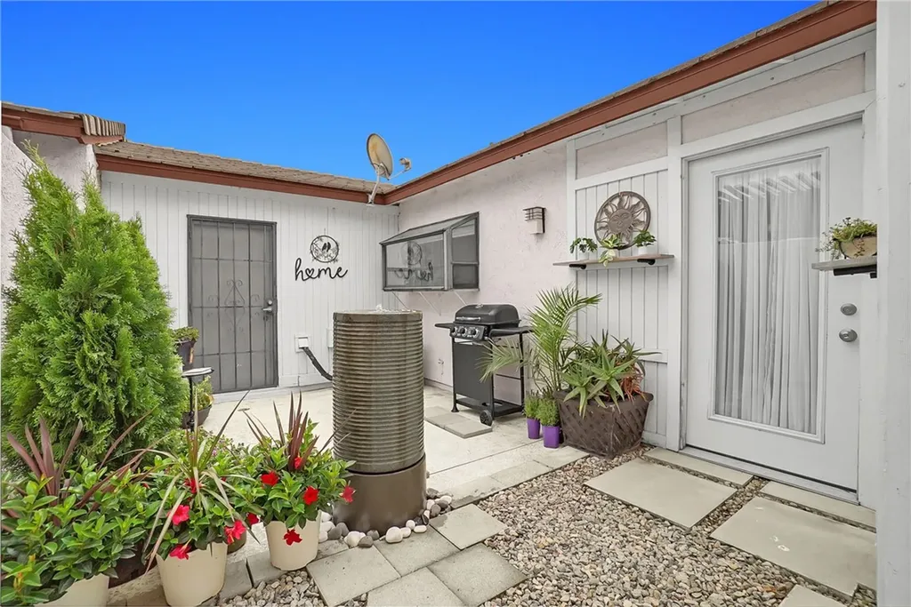 10978 Buckingham Way Montclair CA 91763