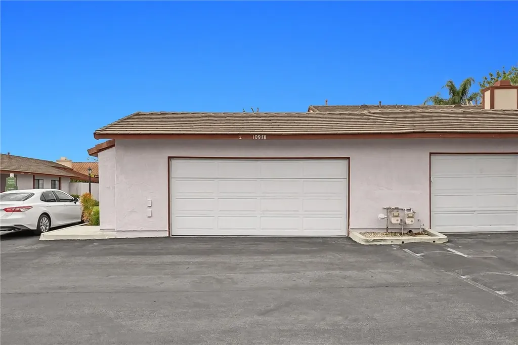 10978 Buckingham Way Montclair CA 91763
