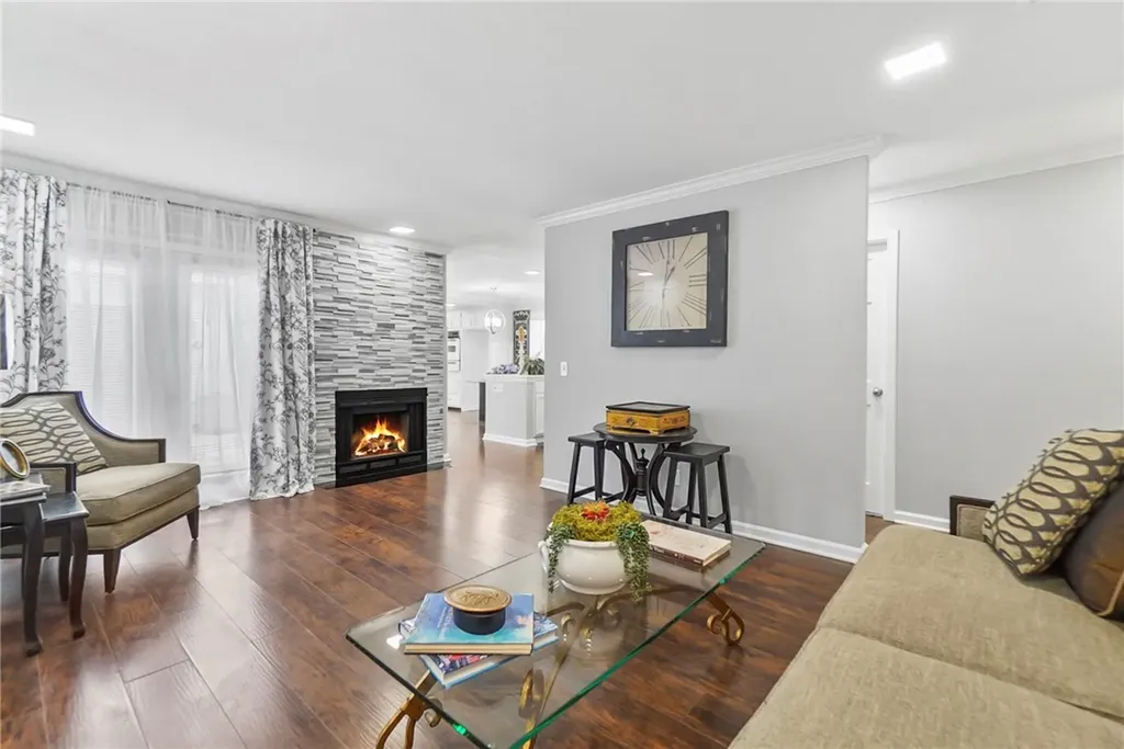 10978 Buckingham Way Montclair CA 91763