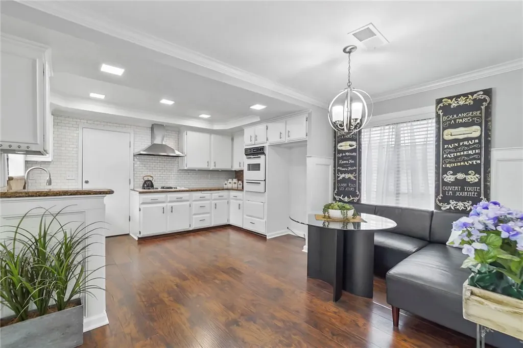 10978 Buckingham Way Montclair CA 91763