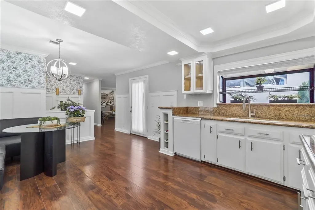 10978 Buckingham Way Montclair CA 91763