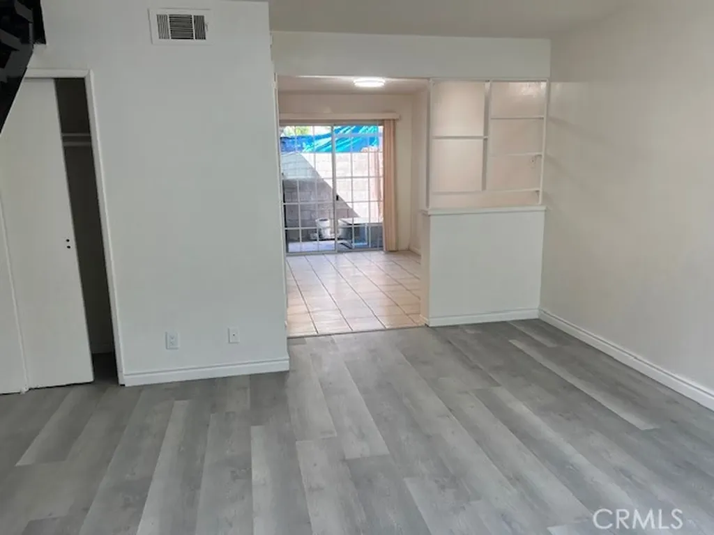 4594 Bandera Montclair CA 91763