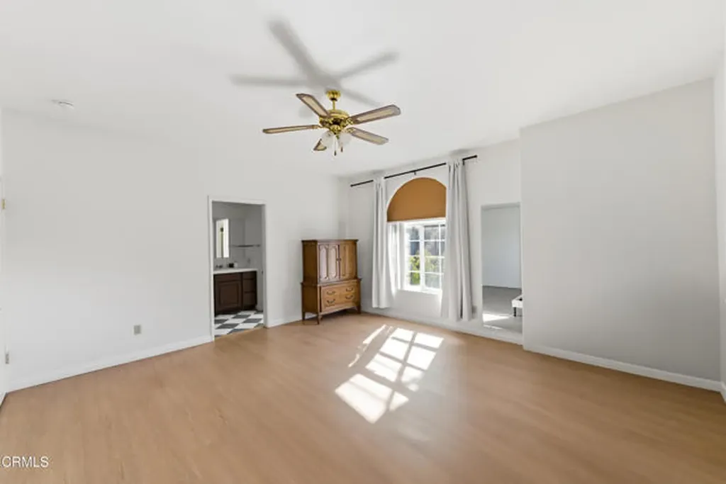 15811 Calle El Capitan Green Valley CA 91390