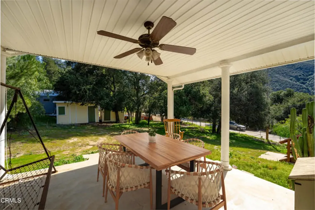 15811 Calle El Capitan Green Valley CA 91390