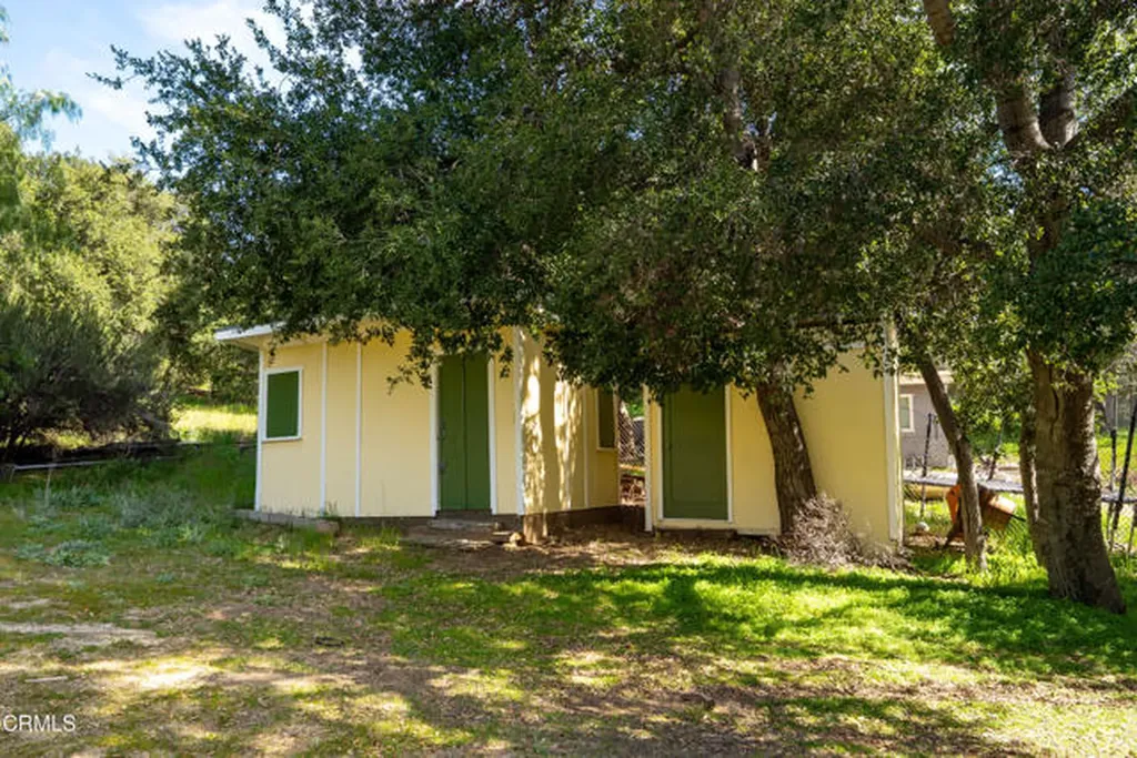 15811 Calle El Capitan Green Valley CA 91390