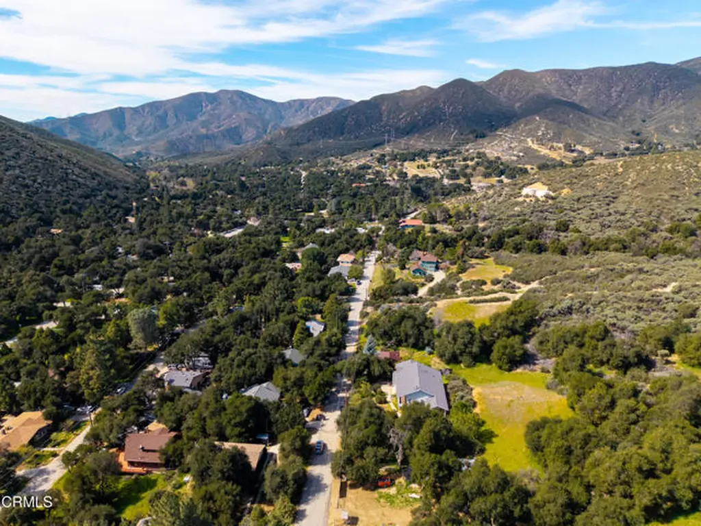 15811 Calle El Capitan Green Valley CA 91390