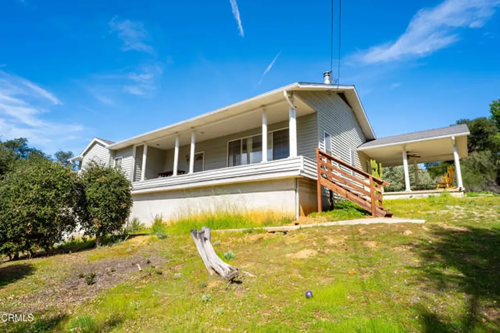 15811 Calle El Capitan Green Valley CA 91390