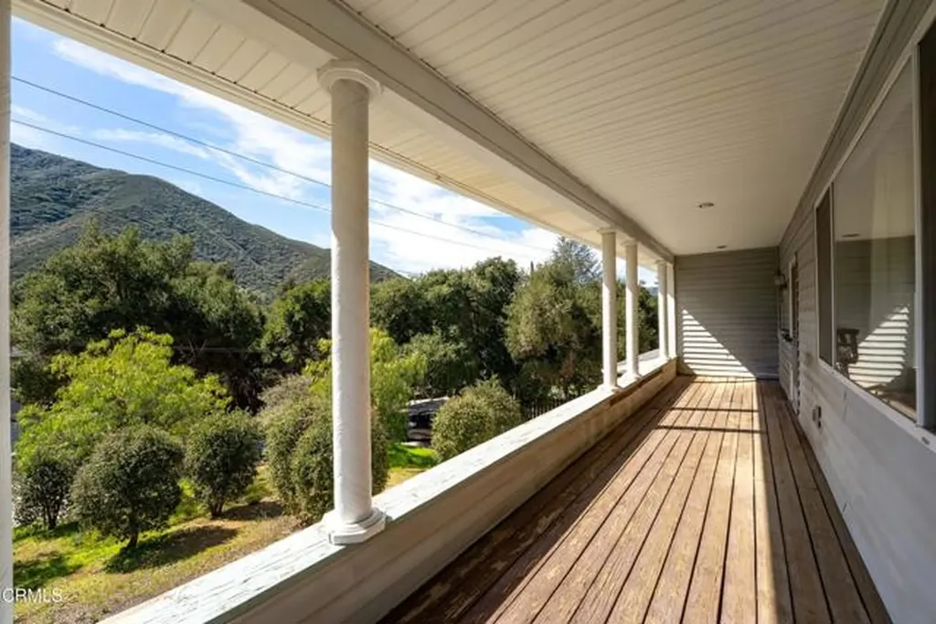 15811 Calle El Capitan Green Valley CA 91390