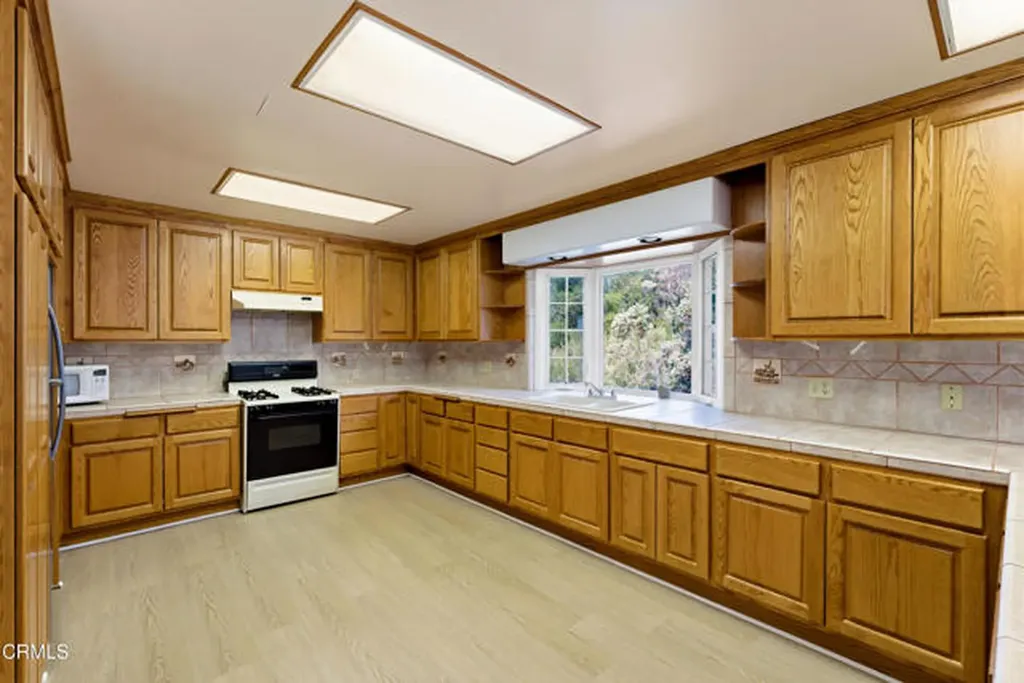 15811 Calle El Capitan Green Valley CA 91390