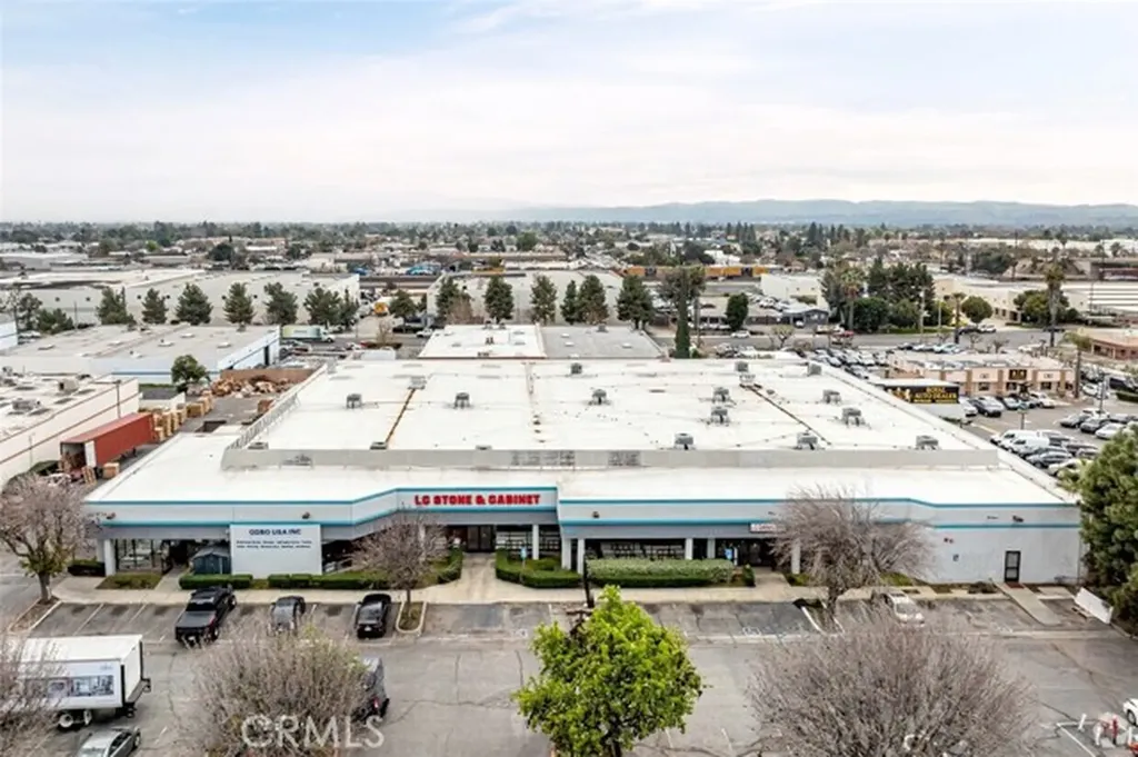 5407 Holt Boulevard Montclair CA 91763