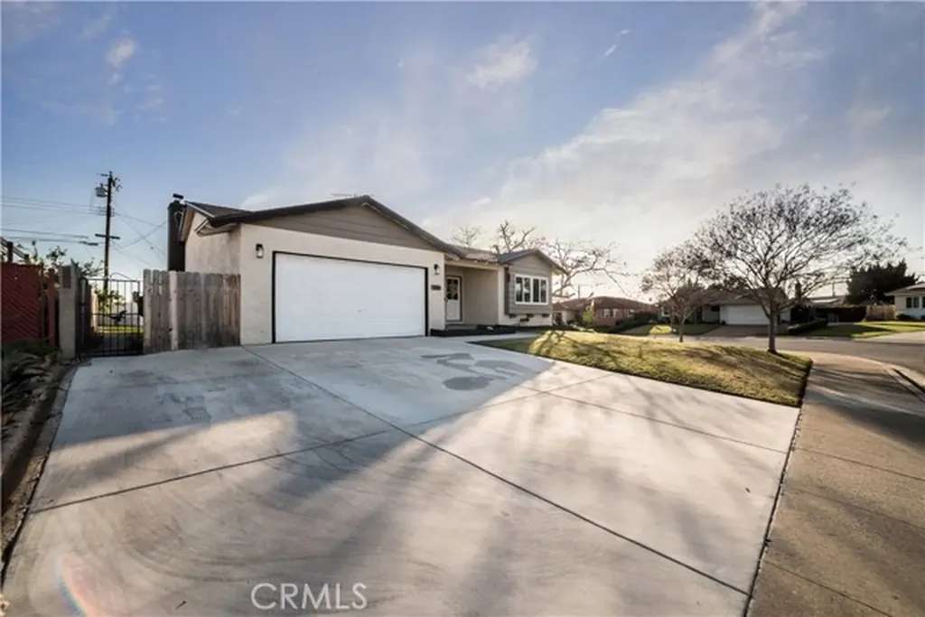 5555 Caroline Street Montclair CA 91763