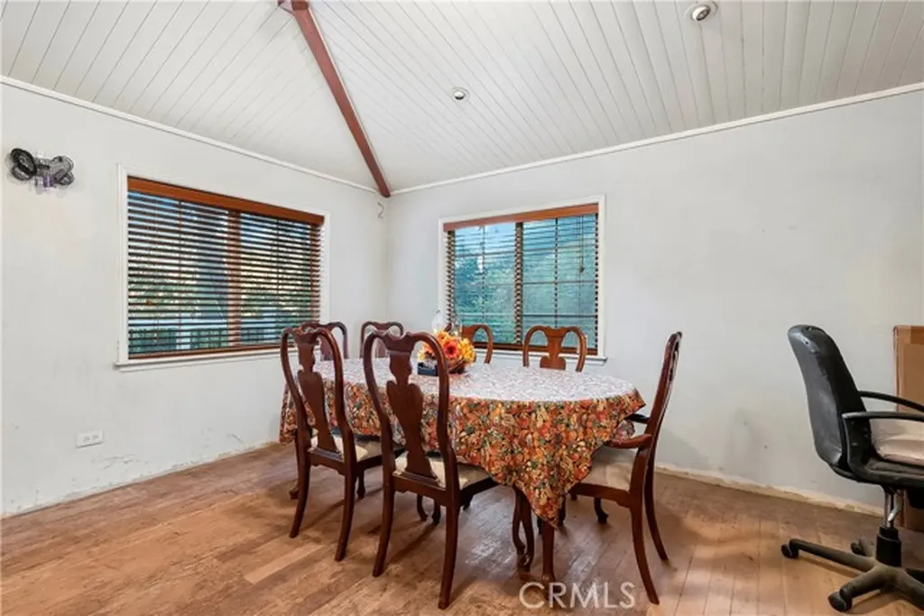 39100 Calle Essencial Green Valley CA 91390