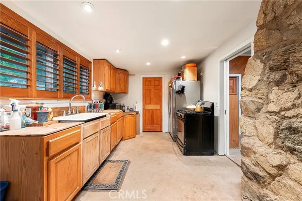 39100 Calle Essencial Green Valley CA 91390