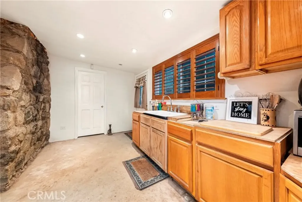 39100 Calle Essencial Green Valley CA 91390