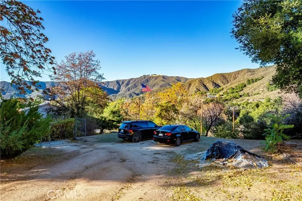 39100 Calle Essencial Green Valley CA 91390