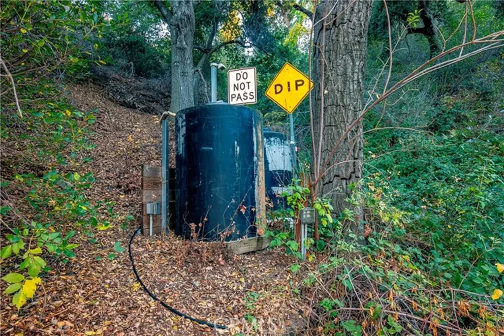 39100 Calle Essencial Green Valley CA 91390