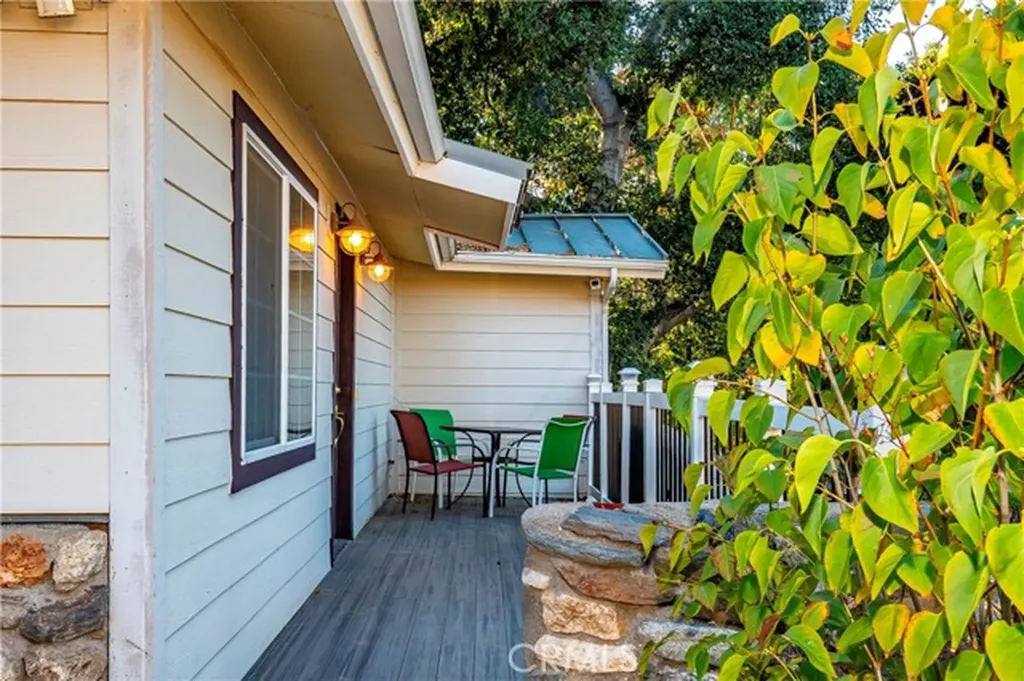 39100 Calle Essencial Green Valley CA 91390