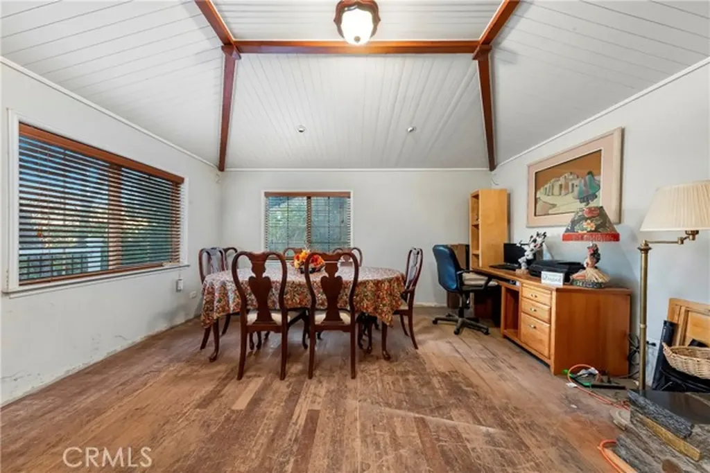 39100 Calle Essencial Green Valley CA 91390