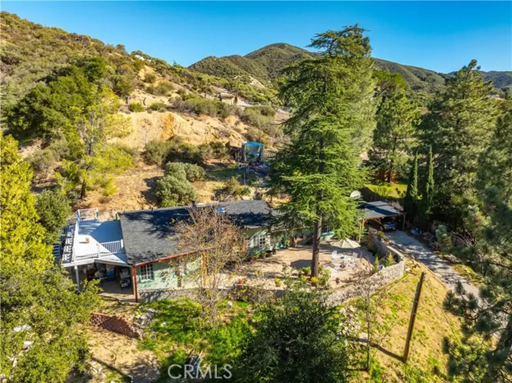 16029 Calle Hermosa Green Valley CA 91390