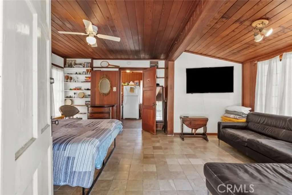 39813 Calle Carona Green Valley CA 91390