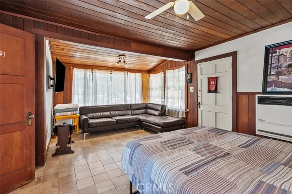 39813 Calle Carona Green Valley CA 91390