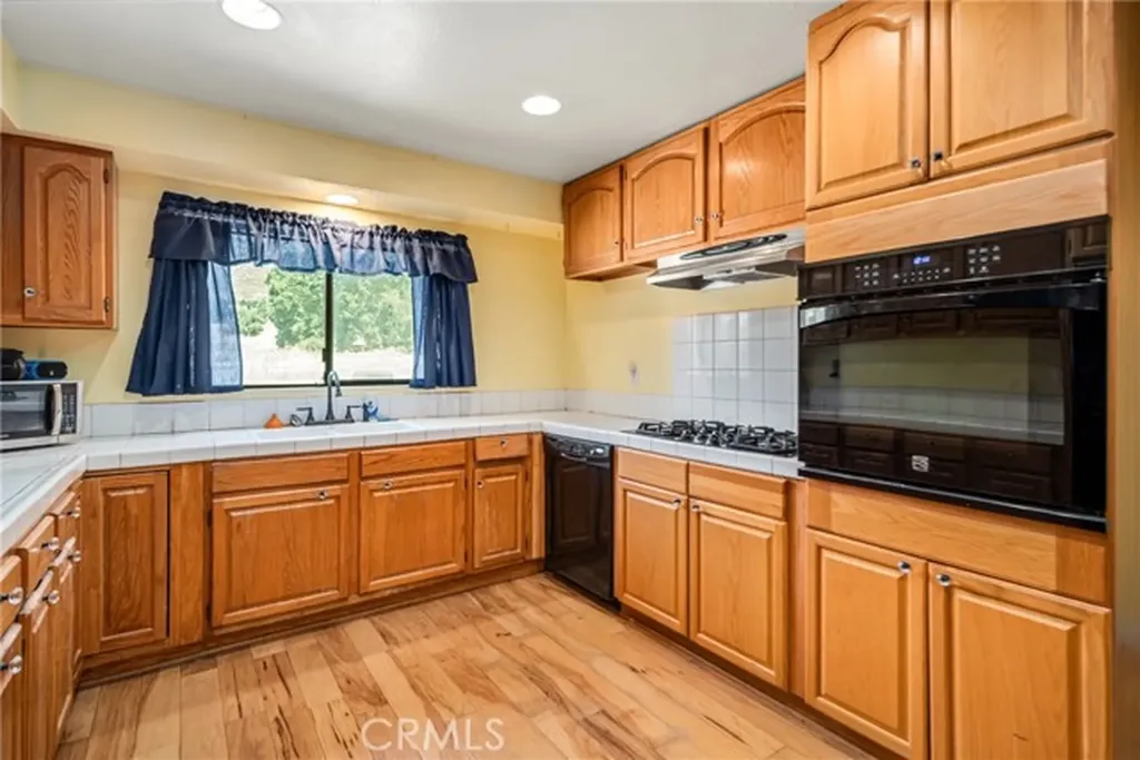 39828 San Francisquito Canyon Road Green Valley CA 91390