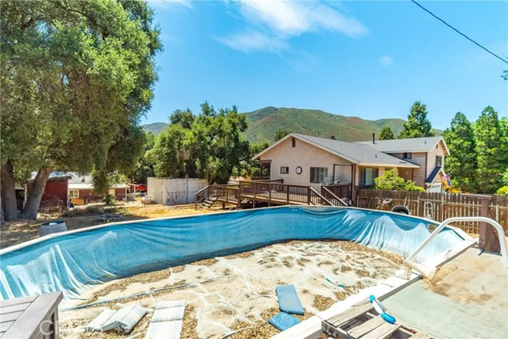 39828 San Francisquito Canyon Road Green Valley CA 91390